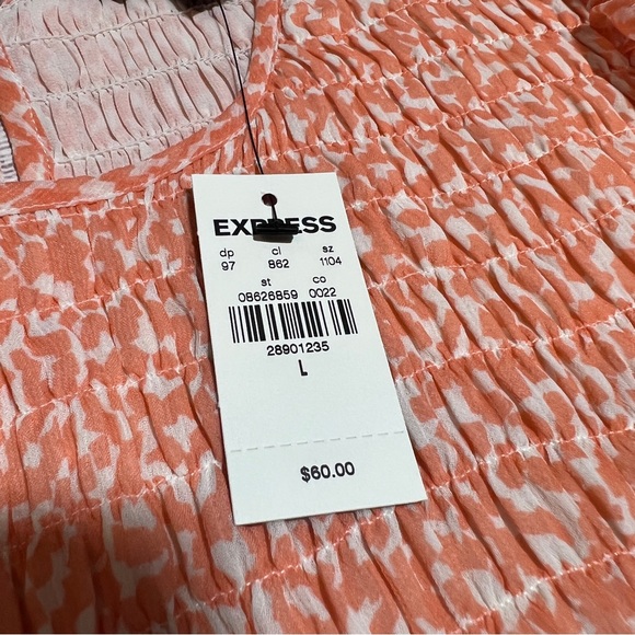 EXPRESS Printed Smocked Bodice Flutter Sleeve Top - Picture 9 of 16